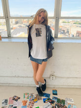 Load image into Gallery viewer, GIVING LOVE T-SHIRT <3